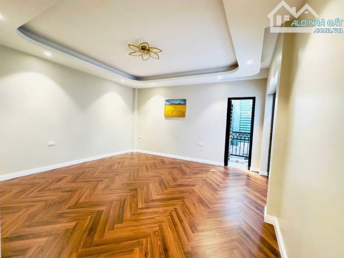 BÁN NHÀ PHỐ MINH KHAI - 50m2 x 5 TẦNG - XÂY MỚI - THANG MÁY - GPXD - SỔ NỞ HẬU - 3