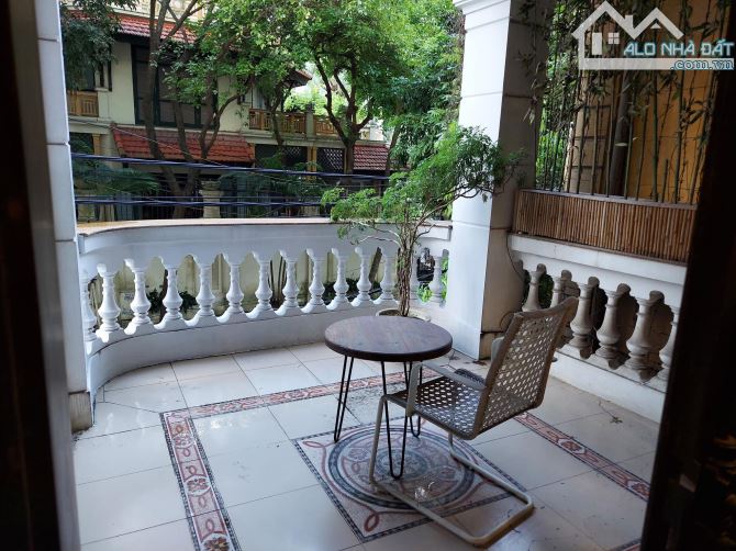 Bán biệt thự Hồ Tây - phố Trích Sài - nhìn ra Mặt Hồ-215m, mặt tiền 12m, giá 82 tỷ - 4