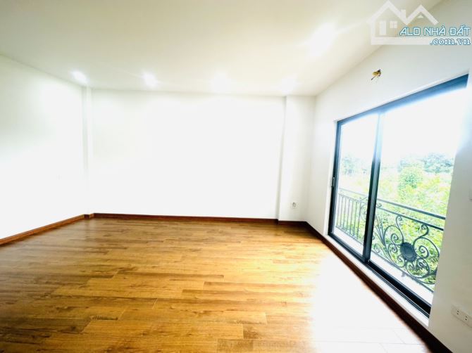 NHỈNH 5 TỶ - PHÚC LỢI -SÀI ĐỒNG- HÀNG XÓM BIỆT THỰ VINHOME-5 TẦNG -MẶT TIỀN 6 MÉT QUYỀN LỰ - 4