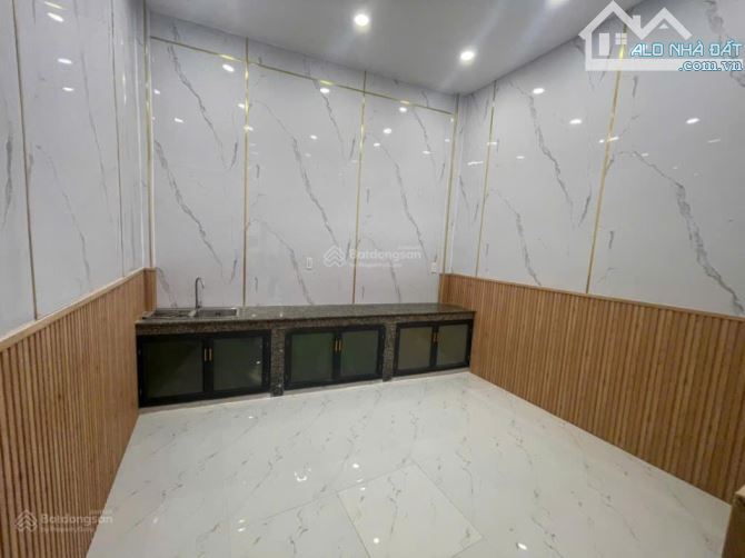 BÁN NHÀ MỚI GẦN MT CAO LỖ 150M, QUẬN 8 - 2 TẦNG - ĐƯỜNG 3M - CHỈ 5.3 TỶ - VUÔNG VỨC, HOÀN - 4