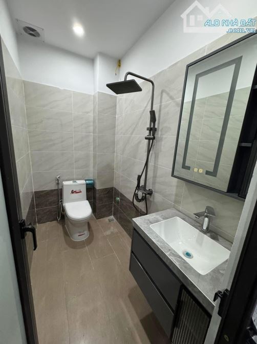 Hiếm !! Bán nhà Nhân Huệ ,tổ 5 Đồng Mai giá 3ty950 ,ngay gần bến xe Yên Nghĩa - 4
