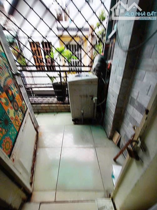 Nhà 2tầng,3PN,4WC hẻm 4m thông. Đỗ Mười, Thạnh Lộc, Q12. Giá chỉ nhĩnh 2tỷ - 4