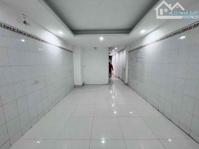 BÁN NHÀ LẠC LONG QUÂN CẦU GIẤY 47m 5 TẦNG MT 3.4m THANG MÁY Ô TÔ KD CHỈ 11.5 TỶ - 4
