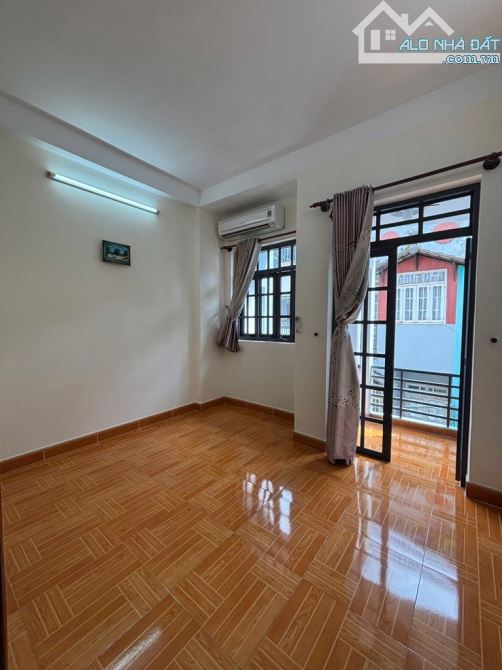 NHỈNH 6 TỶ- NHÀ 3 TẦNG - HẺM XE HƠI - KHU NHÀ CAO TẦNG - 4