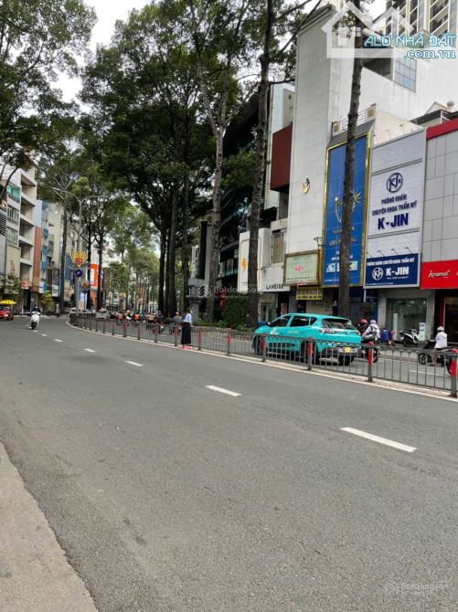 Tôi chính chủ bán nhà MT số 120A đường 3 Tháng 2, P. 12, Quận 10. Khu áo cưới. Giá 42 tỷ - 4