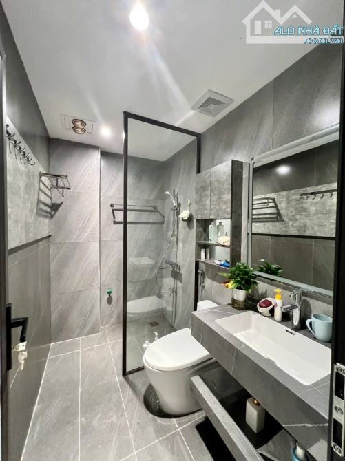 NHÀ PHÂN LÔ NGUYỄN VĂN CỪ - BỒ ĐỀ - 45M2 x 6 TẦNG - THANG MÁY - Ô TÔ ĐỖ - FULL NỘI THẤT - - 4