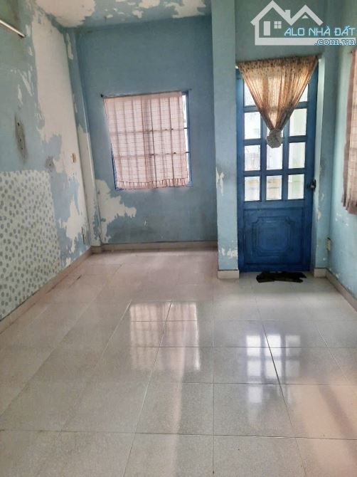Ngô Gia Tự. Q10. Hẻm ba gác gần Mặt tiền. 40m2. 3 tầng BTCT. Ngang 5m. Chỉ 5.x tỷ - 4