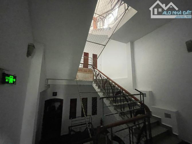 Bán nhà Mặt Tiền nội khu 590 CMT8 Q.10 ( 5x17m) 5 lầu Giá: 22.5 Tỷ. - 4