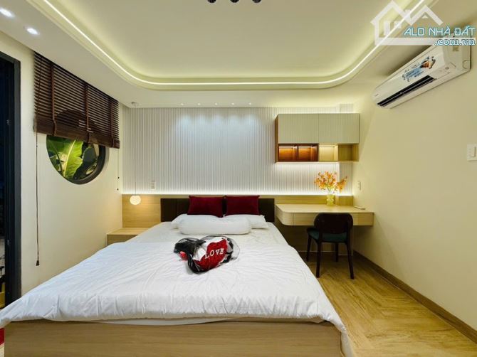 Bán nhà sổ riêng 5 lầu, hxh, công viên làng hoa - 4