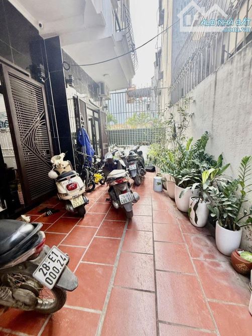 Bán nhà THANH NHÀN: 48m2, 7.8 TỶ, NGÕ BA GÁC, SÂN RỘNG, GẦN PHỐ, RẺ NHƯ CHỢ QUÊ. - 4