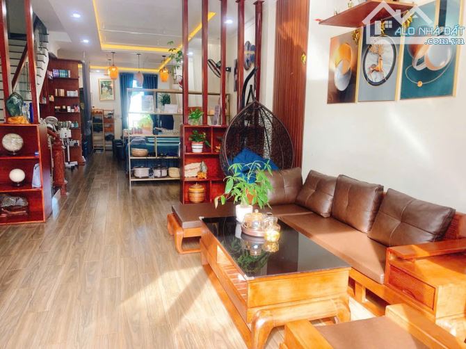 NHÀ MÊ ĐẸP VÀ KIÊN CỐ HẺM NGUYỄN THÁI BÌNH GẦN NGAY SÂN BAY - 4
