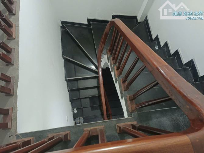 BÁN NHÀ MỄ TRÌ NAM TỪ LIÊM 30/33T2 6.4TỶ 5 TẦNG MT 3.8m. NGÕ THÔNG RỘNG. NHÀ ĐẸP Ở NGAY. - 4