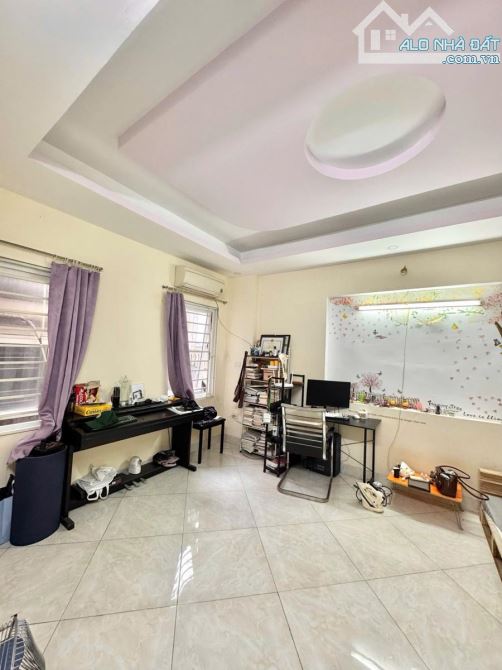 [HIẾM] Bán nhà Mai Dịch 50m2*4T, phân lô ô tô tránh vỉa hè, sổ vuông đẹp, gần phố 15 tỷ - 4