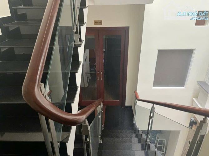 SIÊU PHẨM 4TẦNG CỰC NÉT,DT70M NGAY ĐÌNH PHONG PHÚ,HẺM XE HƠI DÒNG TIỀN 16TRIỆU/THÁNG - 4