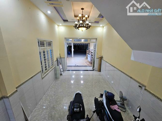 Nhà mặt tiền đường Nguyễn Thị Tươi, phường Tân Bình, Tp Dĩ An. 4,8 tỷ - 5