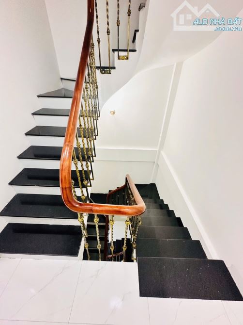NHÀ MỚI NGÕ 95, PHẠM VĂN ĐÔNG, XUÂN ĐỈNH, BẮC TỪ LIÊM:31M X5T, MT 3,6M, GIÁ 7,2 TỶ. - 5