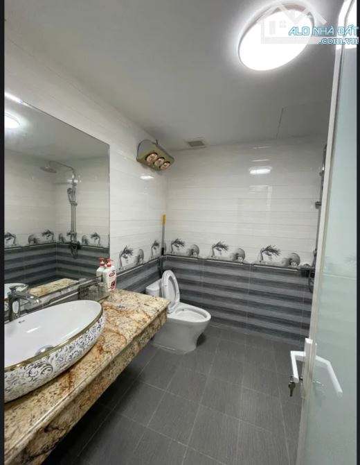 CẦN BÁN LK-LACASTA- LÔ GÓC - KINH DOANH - MẶT TIỀN RỘNG 3 MẶT THOÁNG - 5