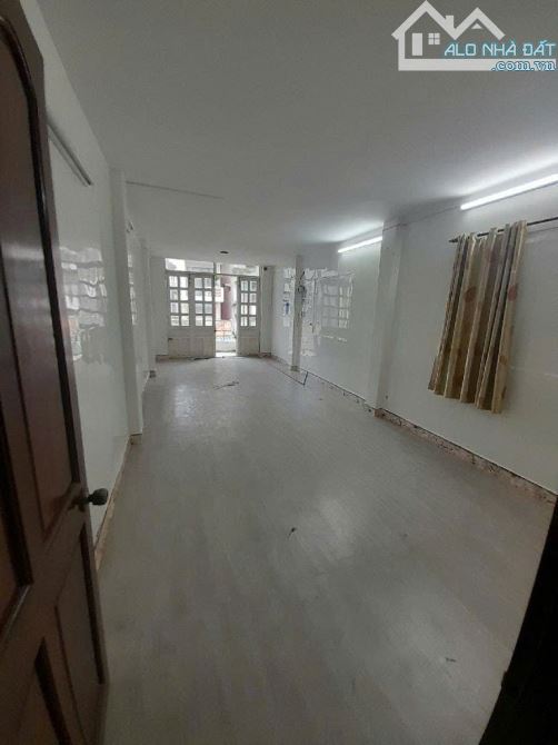 MT Hàn Hải Nguyên ngay ngã tư 3/2, khu víp , 5 tầng - 6