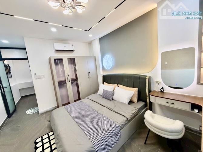 Bán Nhà Quận Bình Thạnh - Hàng hiếm hẻm xe hơi 6m khu trung tâm sát Quận 1 - 6