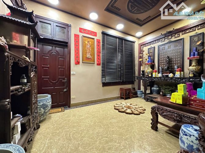 BÁN NHÀ PHÂN LÔ SIÊU HIẾM TÂN MAI - HOÀNG MAI 2 THOÁNG . 100 M2 GIÁ 25.. TỶ. - 7
