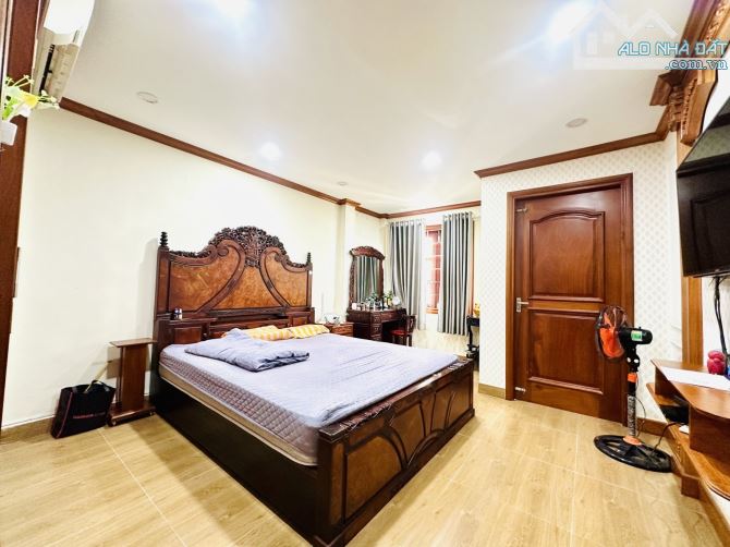Kế mặt tiền Sư Vạn Hạnh. Q10. Diện tích đẹp 4*14. Noẻ hậu. 4 tầng. 4Pn. ST. Chỉ 13.5 tỷ. - 7