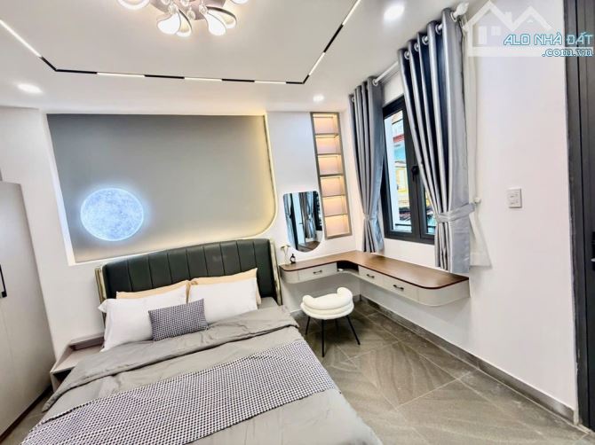 Bán Nhà Quận Bình Thạnh - Hàng hiếm hẻm xe hơi 6m khu trung tâm sát Quận 1 - 7