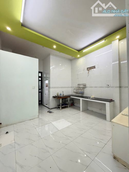 Cho Thuê Nhà Trệt Lầu Sân thượng đường số 3 KDC Hồng Phát - Cách Nguyễn Văn Cừ 25m - 8