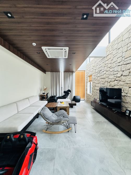TÒA NHÀ 7 TẦNG CHDV THANG MÁY ngay Emart Gò Vấp dt sàn hơn 1200m2 chỉ 41 tỷ - 8