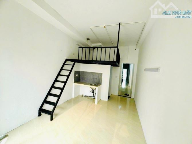 PHÙNG KHOANG TRUNG VĂN CCMN 7 TẦNG THANG MÁY 18 PHÒNG DOANH THU 900 TRIỆU CHỈ 13.8 TỶ - 9