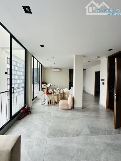 TÒA NHÀ 7 TẦNG CHDV THANG MÁY ngay Emart Gò Vấp dt sàn hơn 1200m2 chỉ 41 tỷ - 9