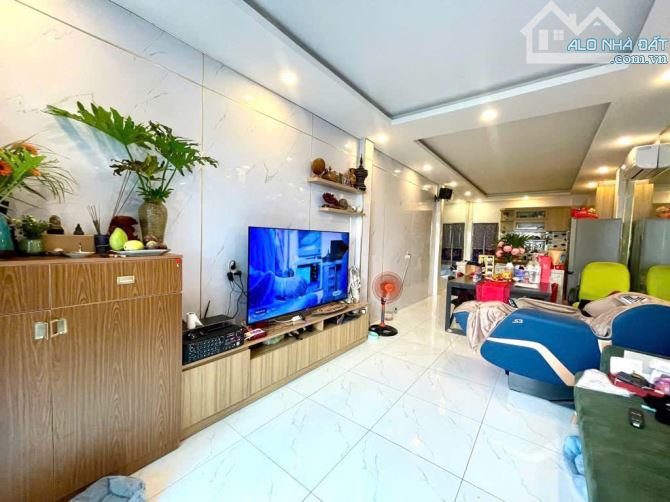 Quận 3, giáp Q10, hẻm xe hơi Nguyễn Đình Chiểu, 4 Tầng mới ở ngay, Ko LG, 39m2, 7.95 Tỷ