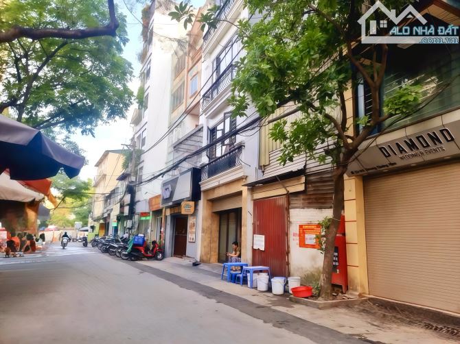 Bán đất Dương Quảng Hàm,Cầu Giấy 81m2,mt:9m,lô góc,thông,kd,50m ra phố,dòng tiền,22.9tỷ.