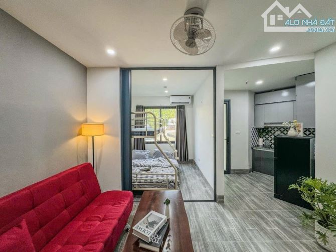 Bán CC Mi ni Khuất Duy Tiến, dt 99m2, 6t, Giá 31 tỷ. Ô tô chay quanh, ngõ trước sau.