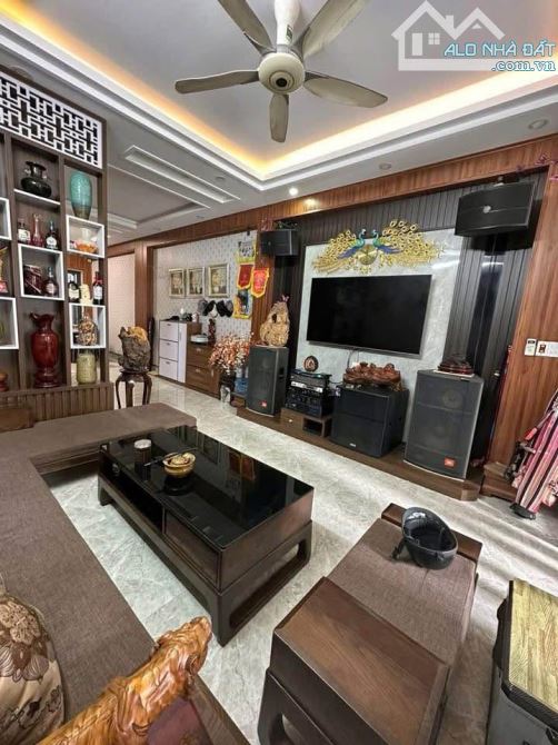 BÁN NHÀ NGUYỄN HOÀNG - FULL ĐỒ - Ở LUÔN - 9,2 TỶ