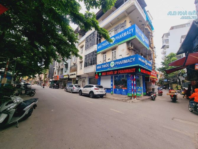 Bán nhà Hoàng Cầu, ô tô tránh, kd đỉnh, 80m2x4T, chỉ 25 tỷ
