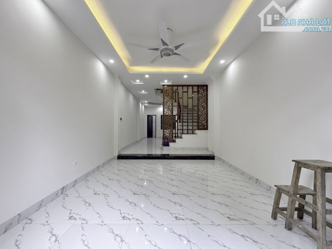 Bán gấp nhà Vân Côn, Hoài Đức, ô tô đỗ gần, 4 tầng