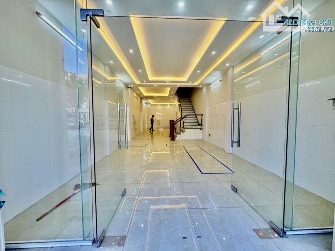 BÁN KÍN NHÀ 3 TẦNG MỚI 100% – MẶT TIỀN NGUYỄN PHƯỚC LAN –SÁT CẦU HOÀ XUÂN – GIÁ NHỈNH 14Tỷ