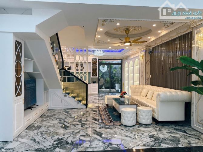 VỊ TRÍ ĐỈNH CAO, LỀ 8M , MẶT TIỀN BÌNH THỚI 4 LẦU ( 3.9 * 21 ) 17 TỶ