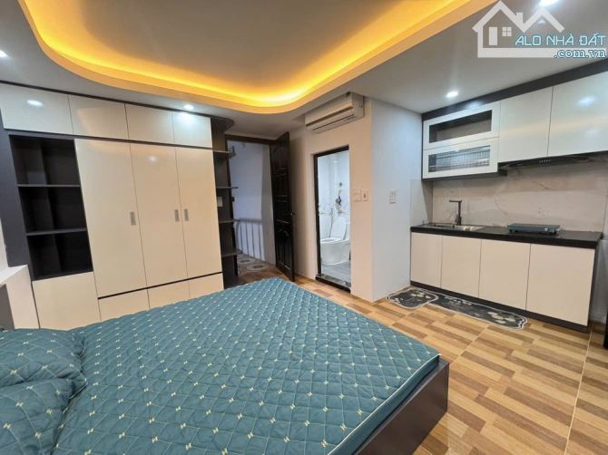 Căn Hộ Dịch Vụ Xuân Thủy – 50m² x 5T, 9 Phòng Khép Kín, Full Nội Thất, DT Tốt – 12,5  Tỷ