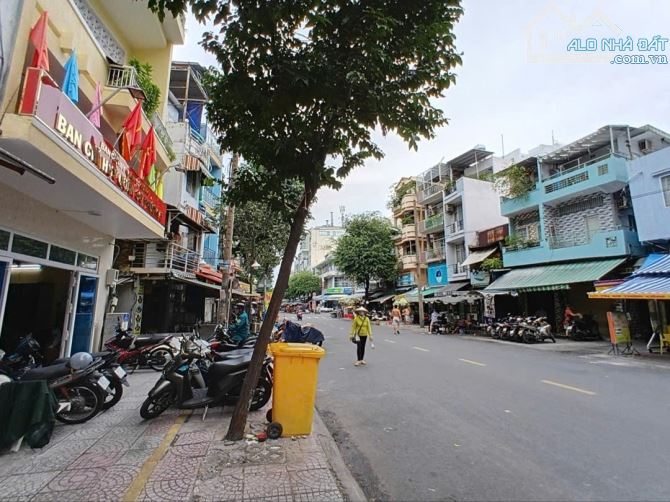 Nhà 6 tầng có thang máy Mặt tiền Quận 5, tiện KD cho thuê 8PN giá chỉ 24.5 tỷ