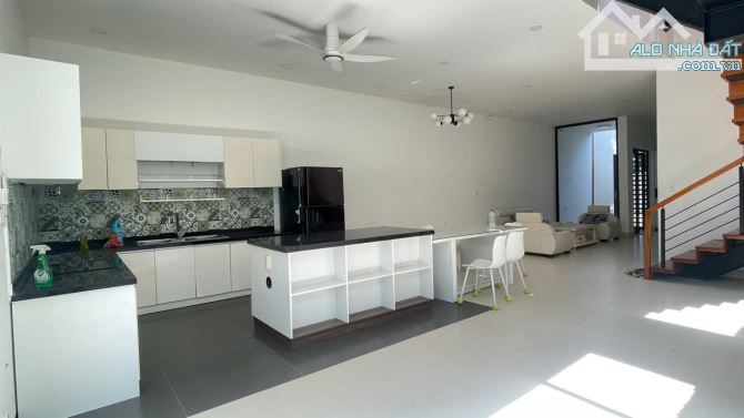 Bán biệt thự 3 tầng view sông Tắc khu tđc Thủy Tú