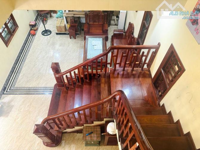 Biệt thự sân vườn Ngọc Hồi 260m 4 tầng mặt tiền 15m  không gian mở ánh sáng giá 28 tỷ.