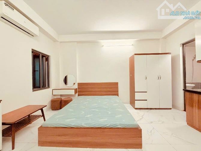 Bán nhà Liễu Giai - Kim Mã - Ba Đình 115m2x8T, ôtô đỗ, dòng tiền hơn 2 tỷ/năm, giá 3x tỷ