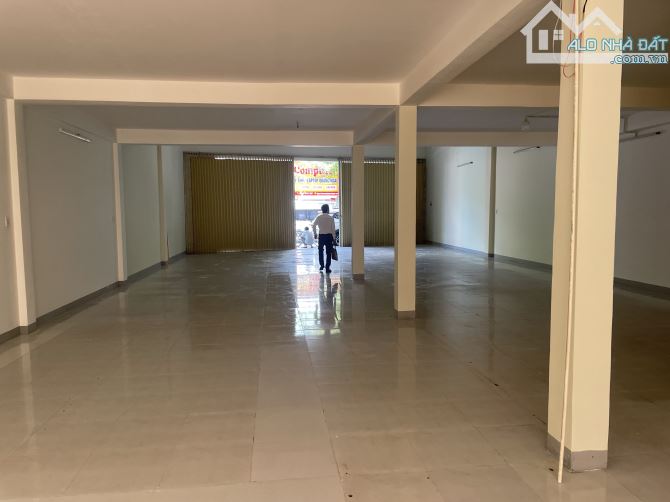 Nhà mặt tiền đường Quang Trung trung tâm tp quảng Ngãi