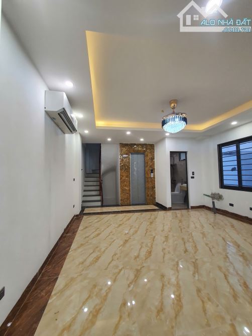 BÁN NHÀ VŨ TÔNG PHAN – 7 TẦNG THANG MÁY – Ô TÔ TRÁNH – MẶT TIỀN RỘNG –KINH DOANH-GIÁ 16 TỶ