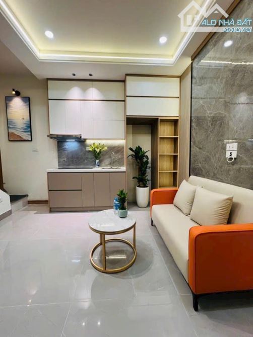 Bán nhà Bạch Mai 18m2, nhà xây mới đẹp, 4 tầng, 3 ngủ, đầy đủ nội thất sẵn về