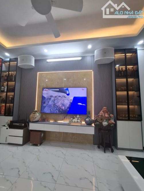 🔥 BÁN NHÀ 5 TẦNG Vương Thừa Vũ – 45M² – Ở NGAY – GIÁ CHỈ 8 TỶ