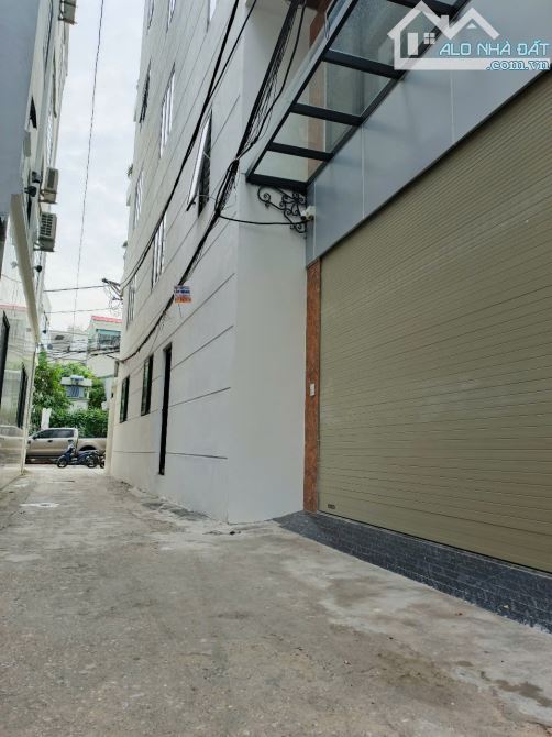 Bán nhà Long Biên 7 tầng siêu đẹp - thang máy - full nội thất - ô tô vào nhà - lô góc
