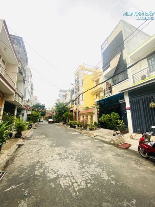 HẺM Ô TÔ, CƯ XÁ PHÚ LÂM B, F13, Q6, 4 TẦNG, NỞ HẬU 113.M2, 14.5 TỶ.