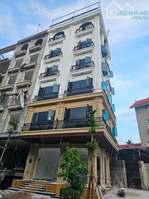 BÁN TÒA NHÀ PHỐ TRỊNH VĂN BÔ – 7 TẦNG THANG MÁY – 27 PHÒNG KHÉP KÍN – Ô TÔ VÀO NHÀ